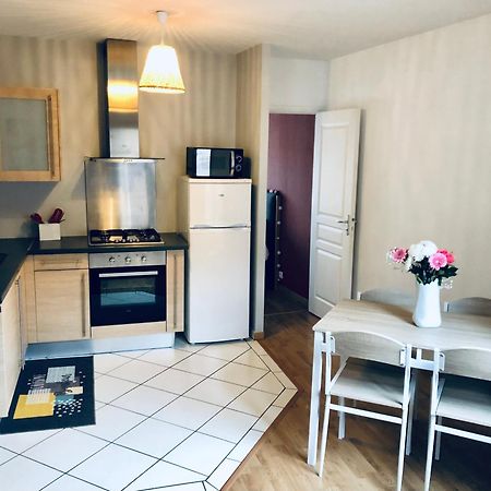 Logement Centre Ville D'Epernay Avec Parking Prive Екстер'єр фото