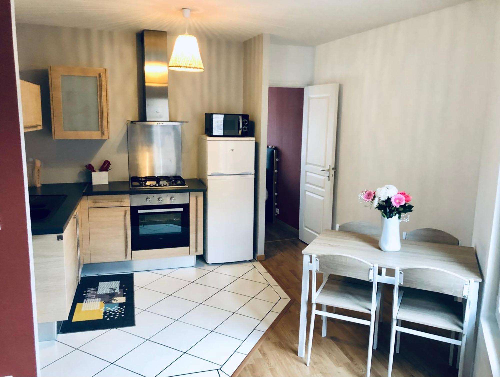 Logement Centre Ville D'Epernay Avec Parking Prive Екстер'єр фото