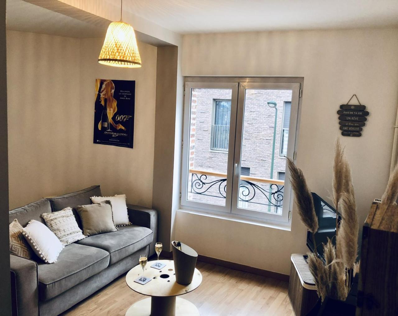 Logement Centre Ville D'Epernay Avec Parking Prive Екстер'єр фото